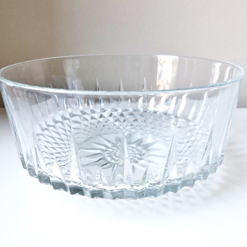 Vintage Arcoroc Glass Bowl Large Heavy Serving Clear Diamond Pattern Made in USA